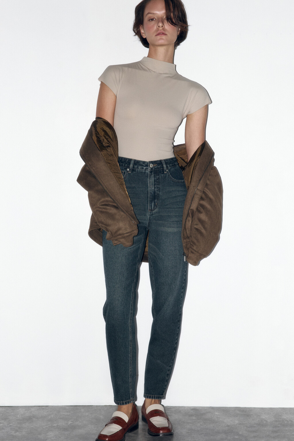 Джинсы mom fit с эффектом масляной стирки - цвет темный тинт - 1