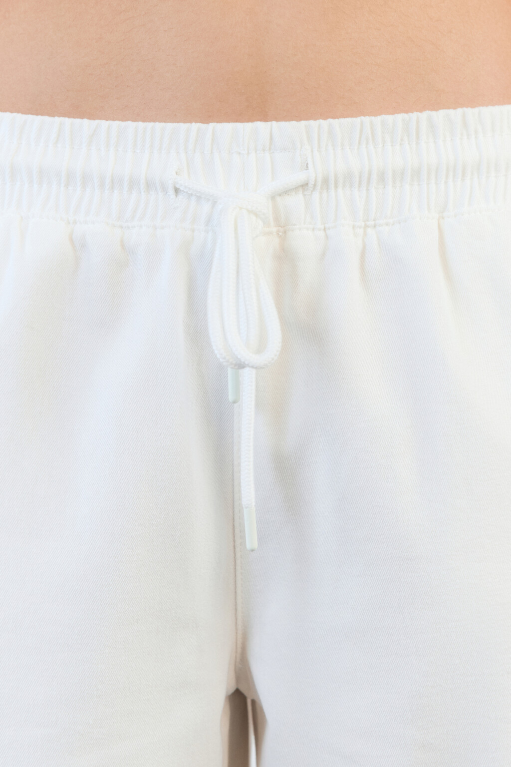 Джинсы широкие с поясом-резинкой на завязках - цвет белый - 7