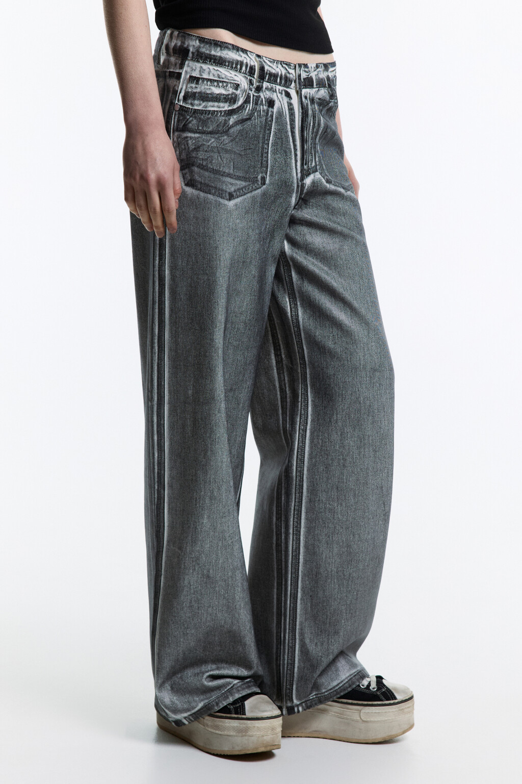 Джинсы wide широкие с черным накатом - цвет черный - 3
