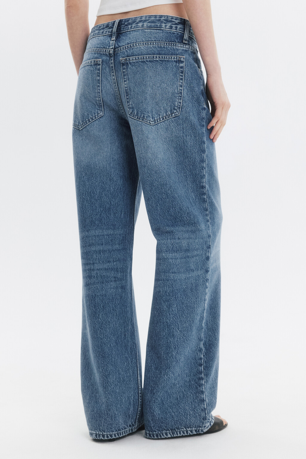 Джинсы прямые со средней посадкой - цвет голубой - 4