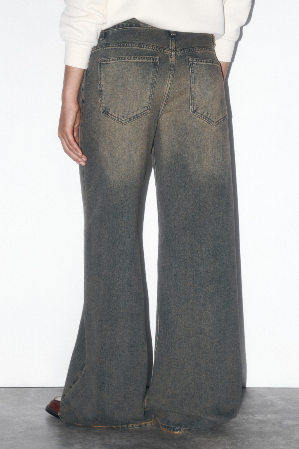 Джинсы широкие со средней посадкой - цвет бордовый - 4