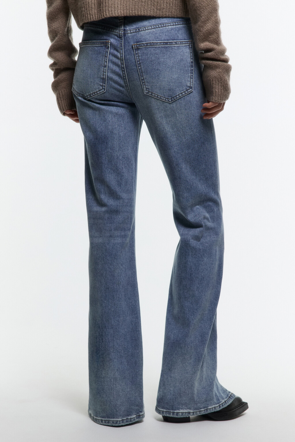 Джинсы bootcut со средней посадкой - цвет голубой - 3