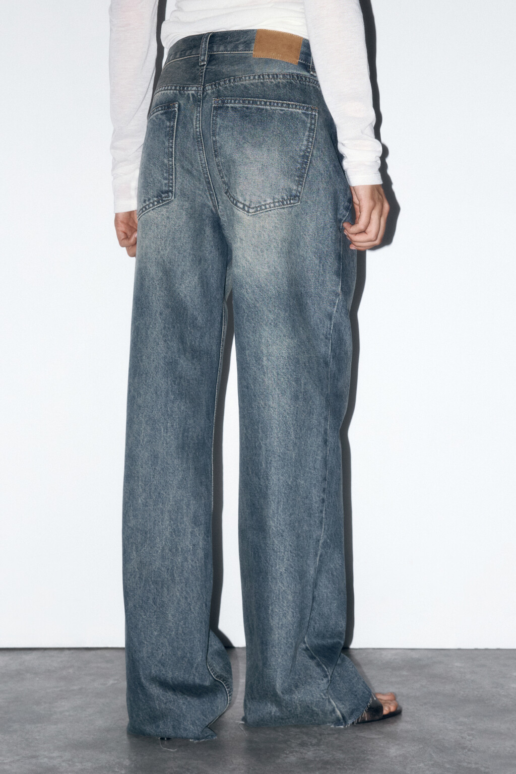 Джинсы прямые с высокой посадкой - цвет бордовый - 4