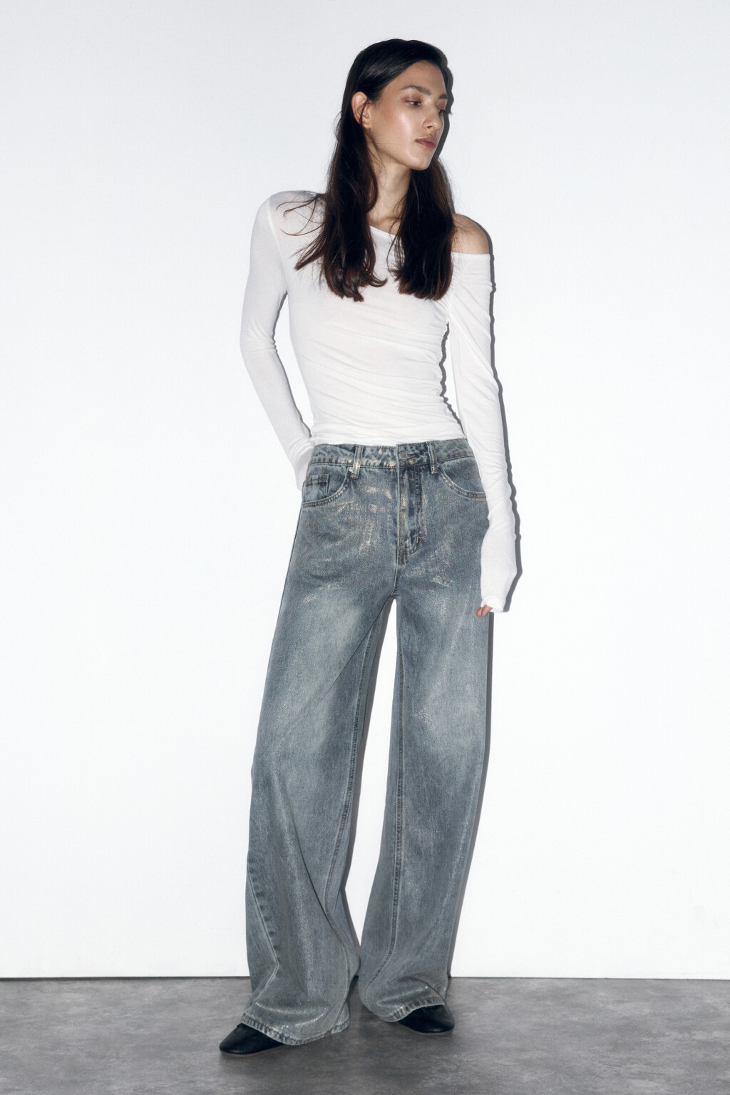 Джинсы широкие со стиркой и накатом - цвет синий - 5