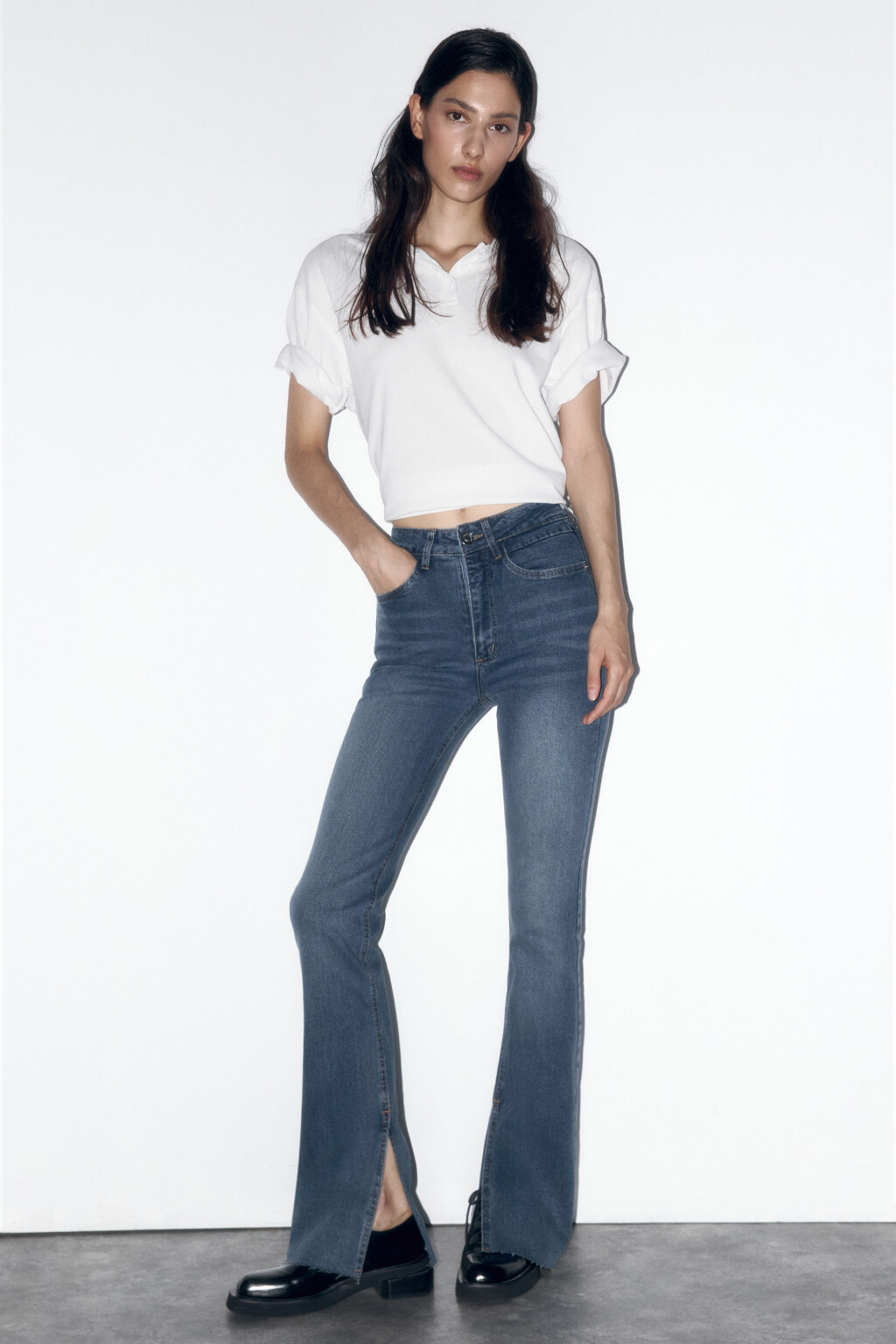 Джинсы flare расклешенные с разрезами - цвет голубой - 1