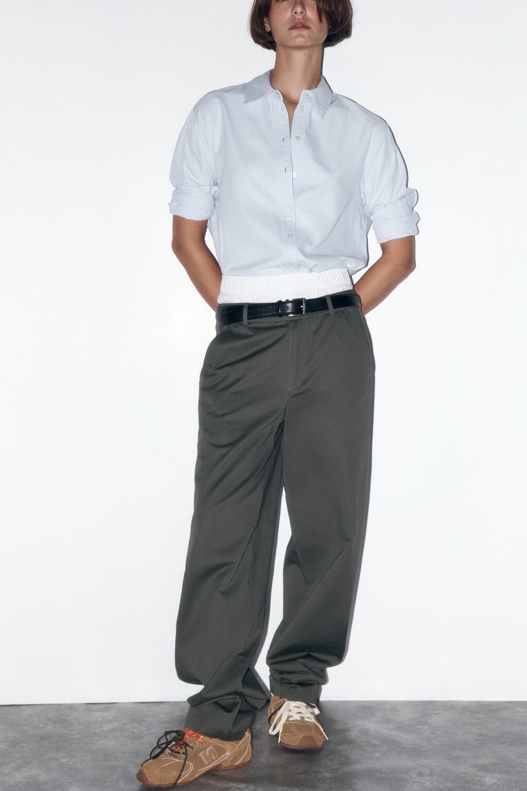 Брюки-чинос хлопковые с низкой посадкой - цвет зеленый - 1