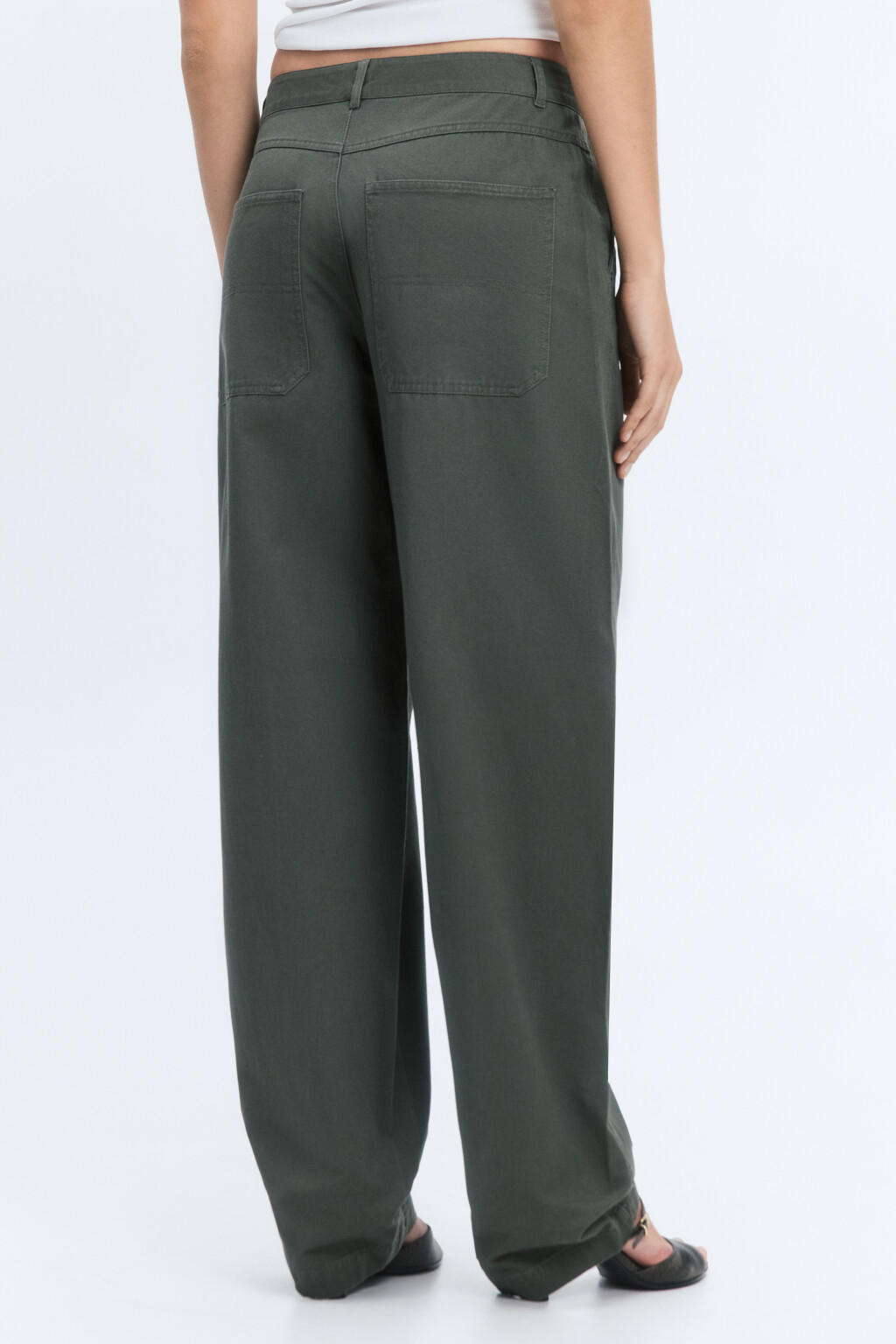 Брюки-чинос хлопковые с низкой посадкой - цвет зеленый - 4