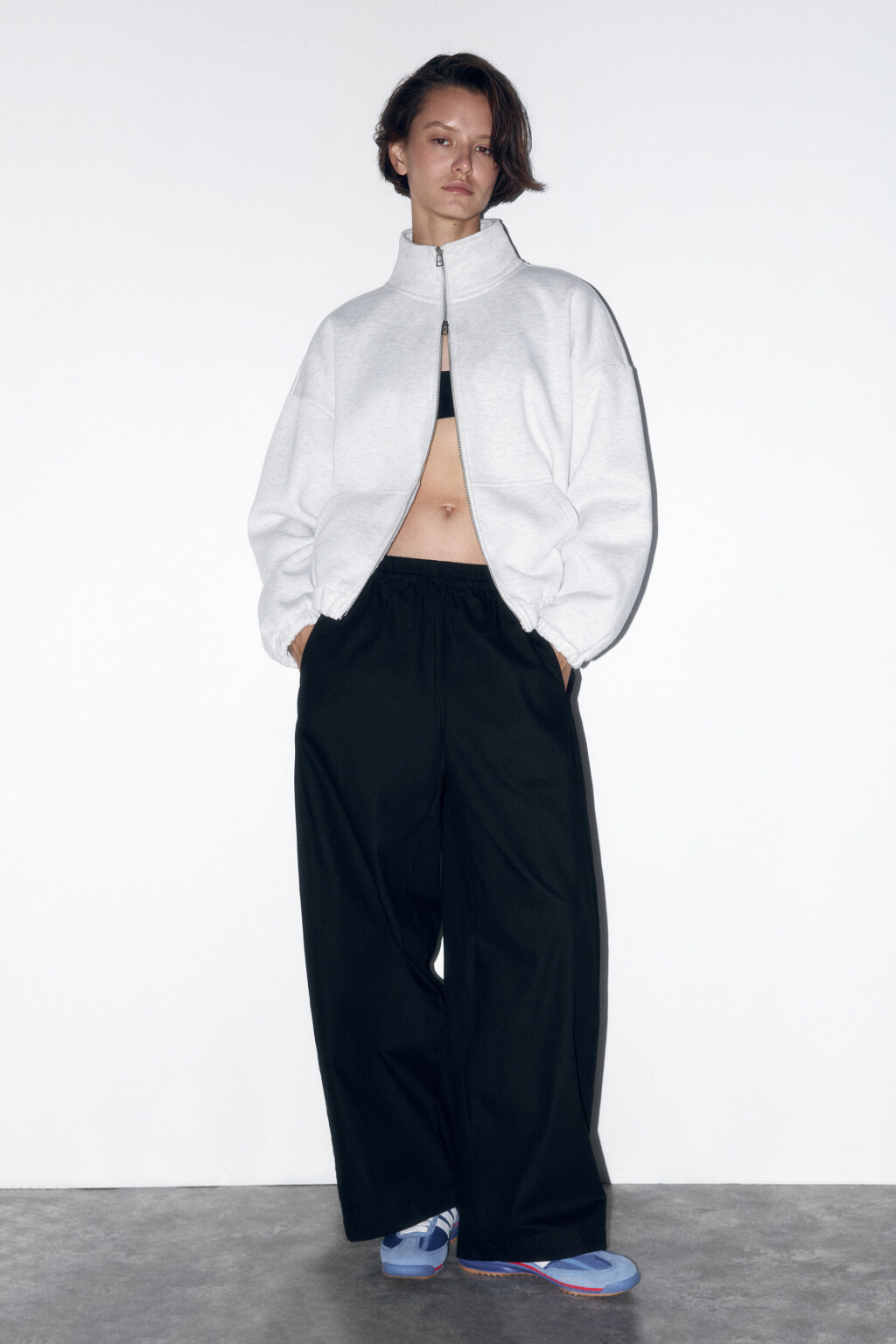 Брюки широкие с поясом на завязках - цвет черный - 5