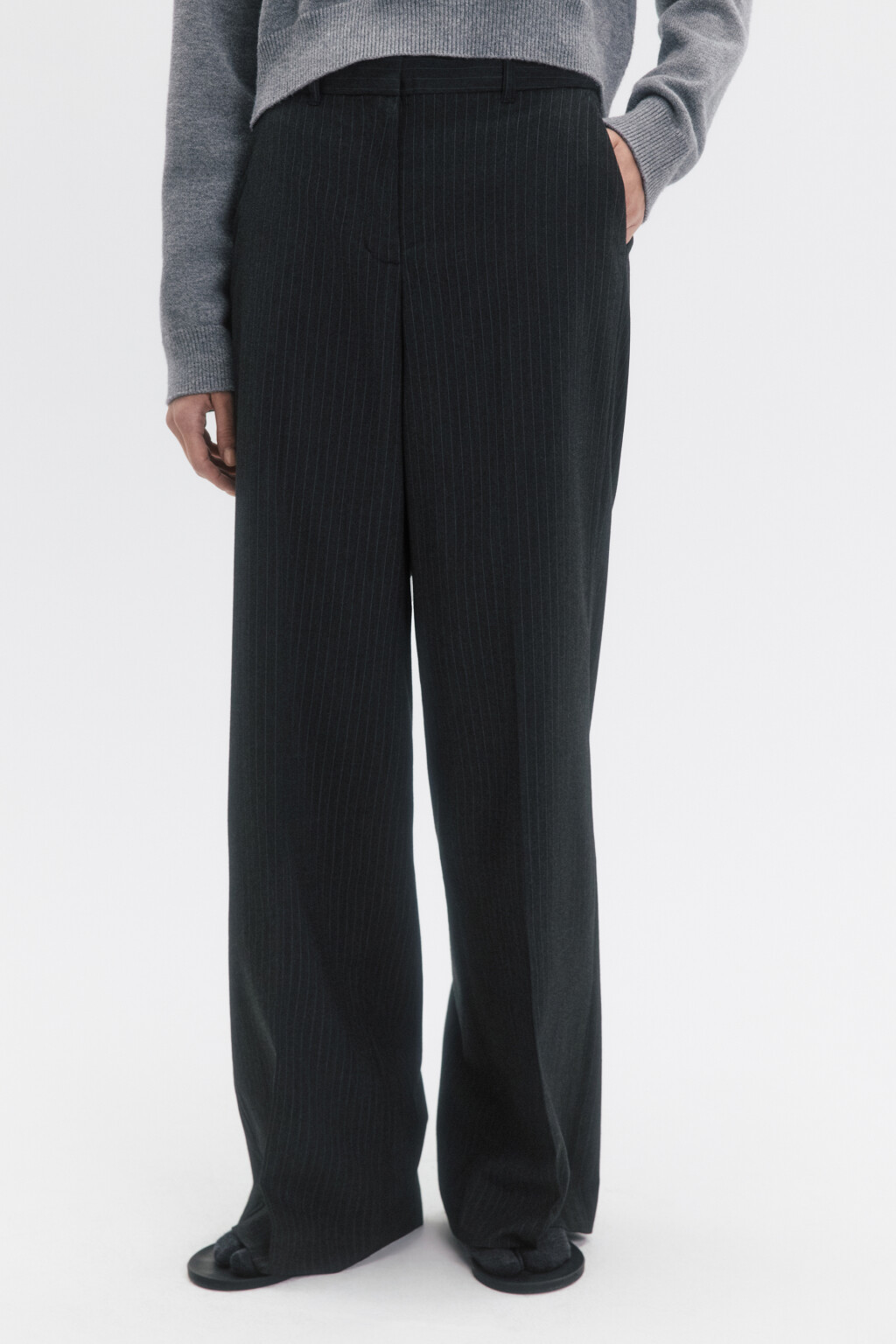 Брюки прямые костюмные в полоску - цвет серый - 2