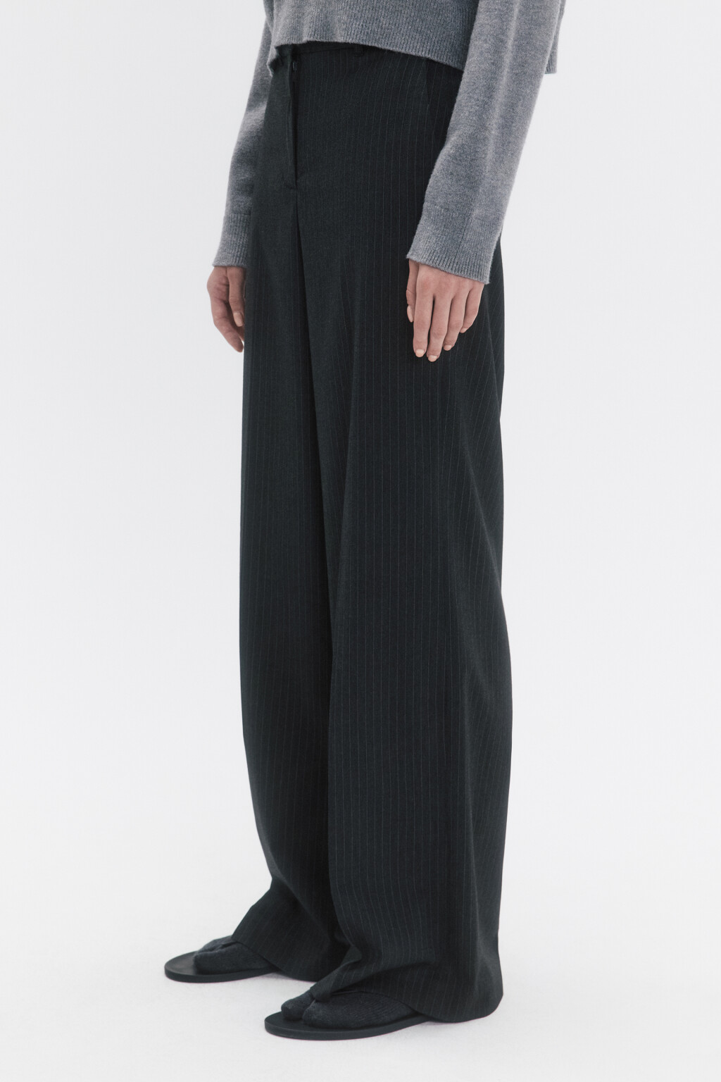 Брюки прямые костюмные в полоску - цвет серый - 3