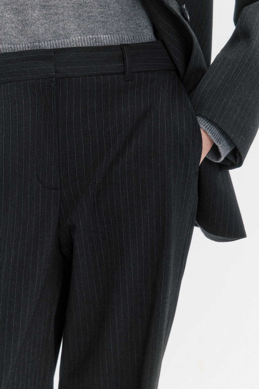 Брюки прямые костюмные в полоску - цвет серый - 5
