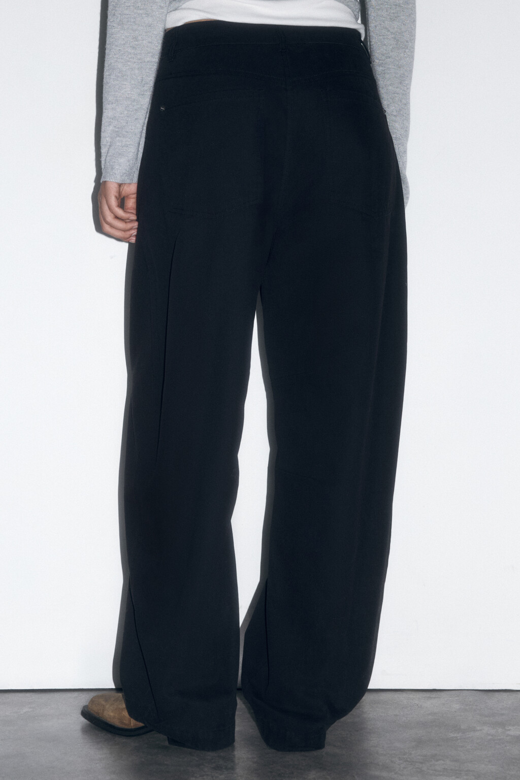 Брюки barrel fit из твиловой ткани - цвет черный - 4