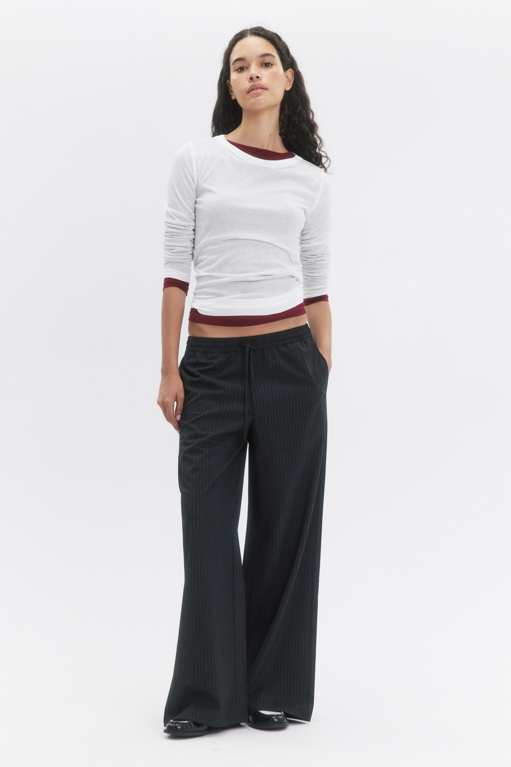 Брюки широкие в полоску с поясом на завязках - цвет черный - 1