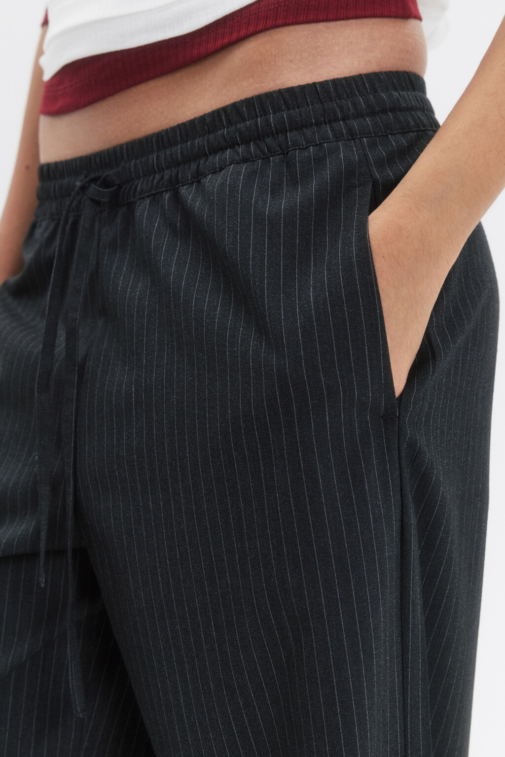 Брюки широкие в полоску с поясом на завязках - цвет черный - 6