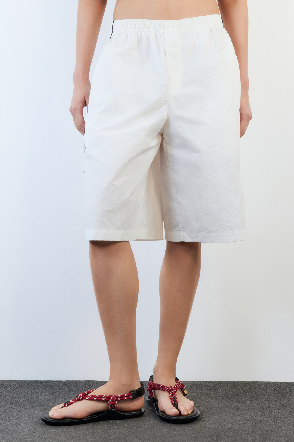 Шорты спортивные с лампасами - цвет белый - 3