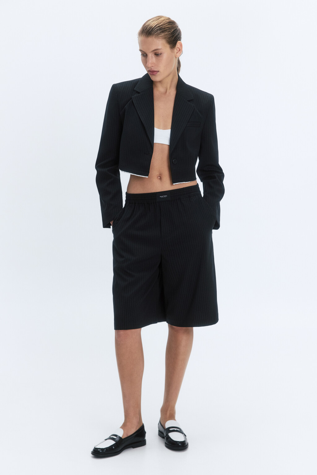 Шорты-бермуды костюмные в полоску - цвет черный - 5