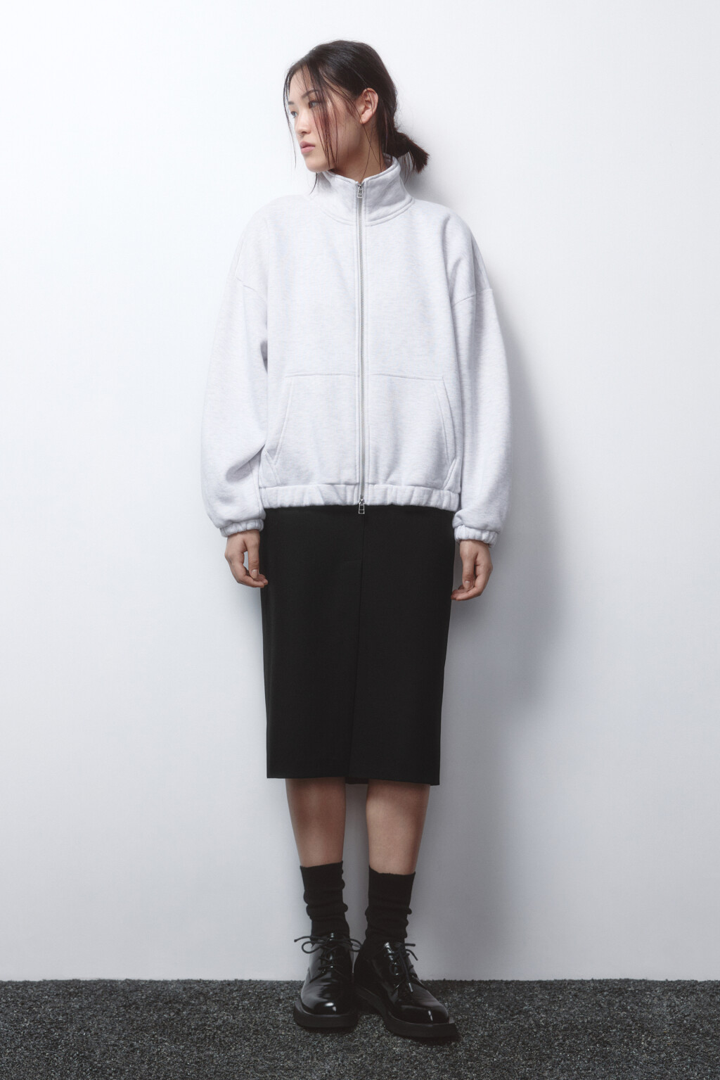 Юбка-карандаш миди с разрезом спереди - цвет черный - 5