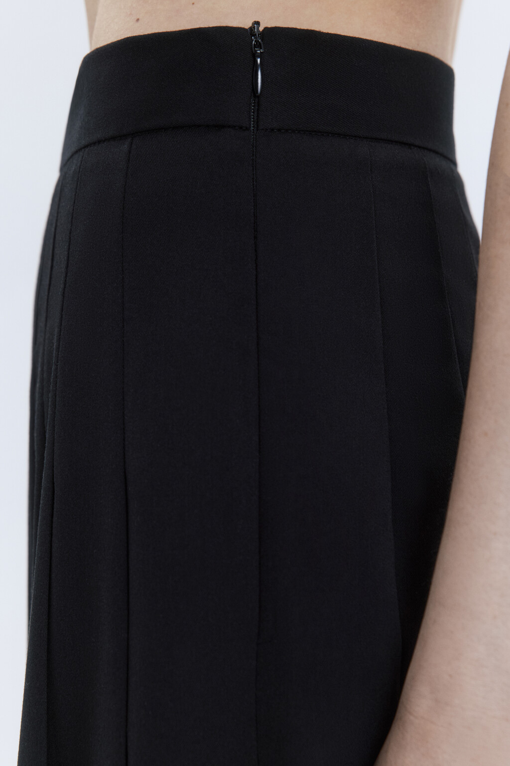 Юбка-трапеция миди плиссированная - цвет черный - 6