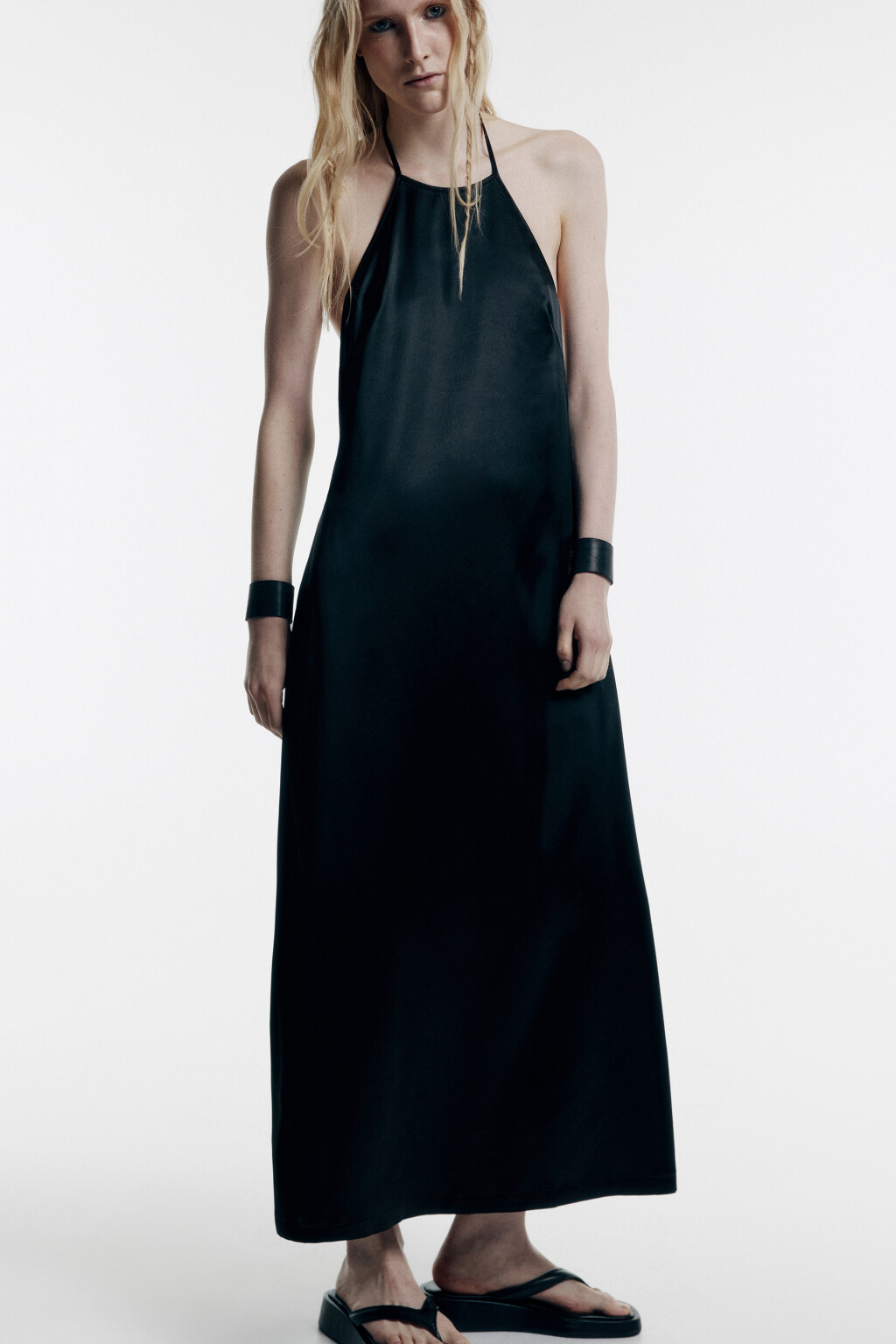 Платье-комбинация атласное с завязками на шее - цвет черный - 1