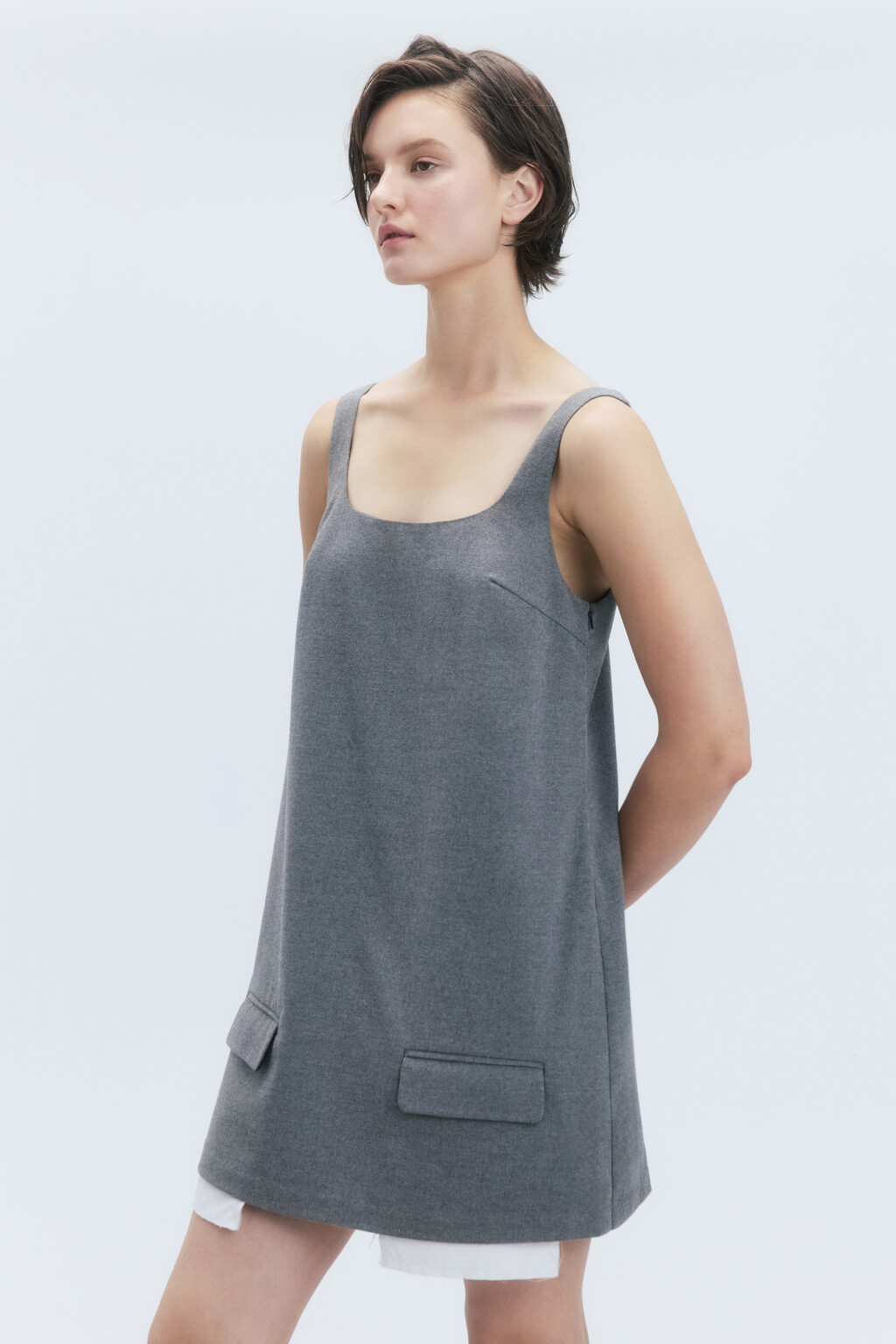 Сарафан-трапеция из костюмной ткани с карманами - цвет серый - 3