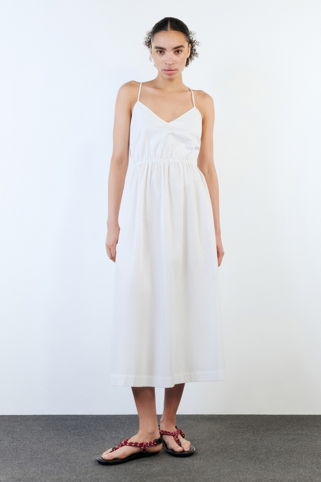 Платье-сарафан миди с открытой спиной - цвет белый - 3