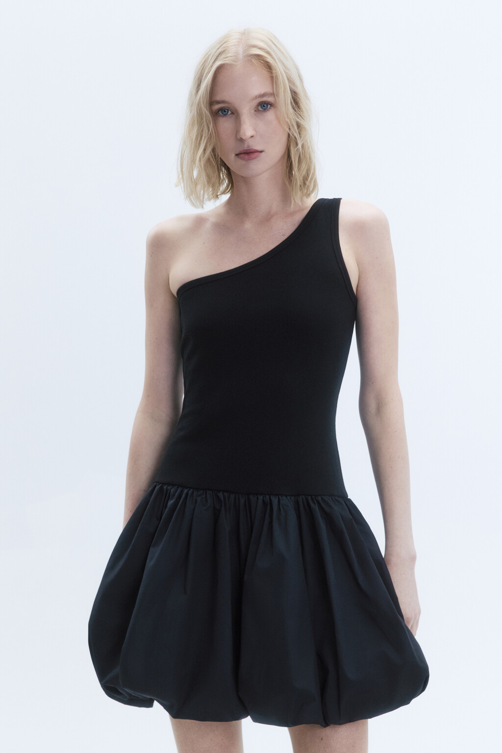 Платье мини с облегающим верхом и юбкой-баллон - цвет черный - 2