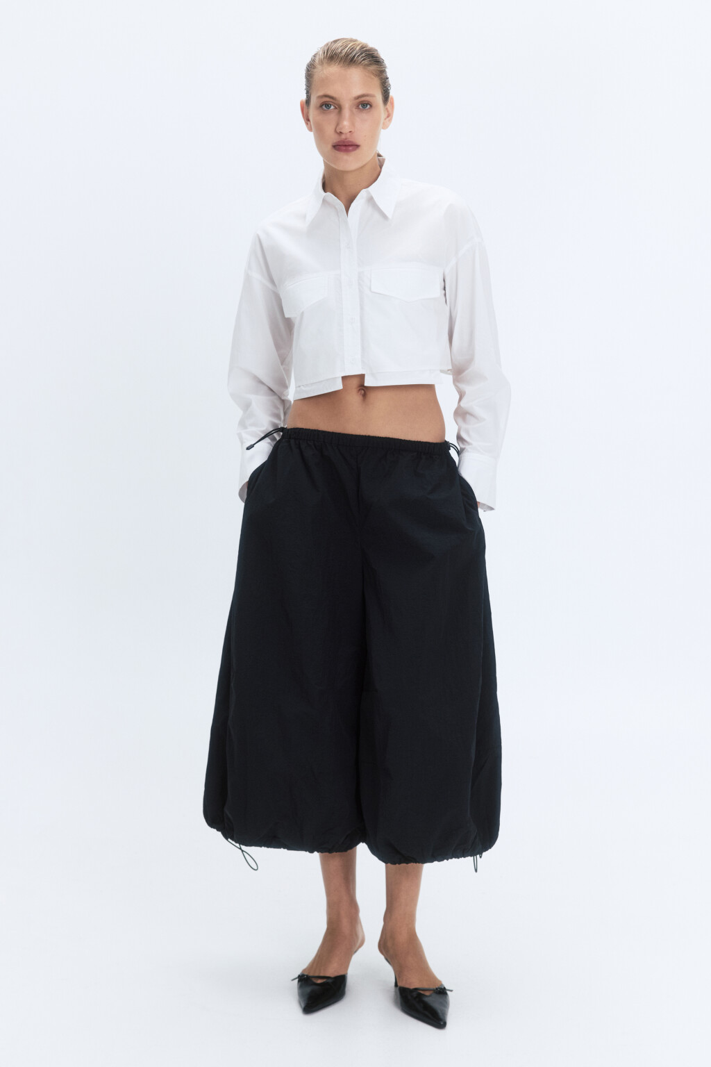 Блузка-рубашка укороченная с нагрудными карманами - цвет белый - 7