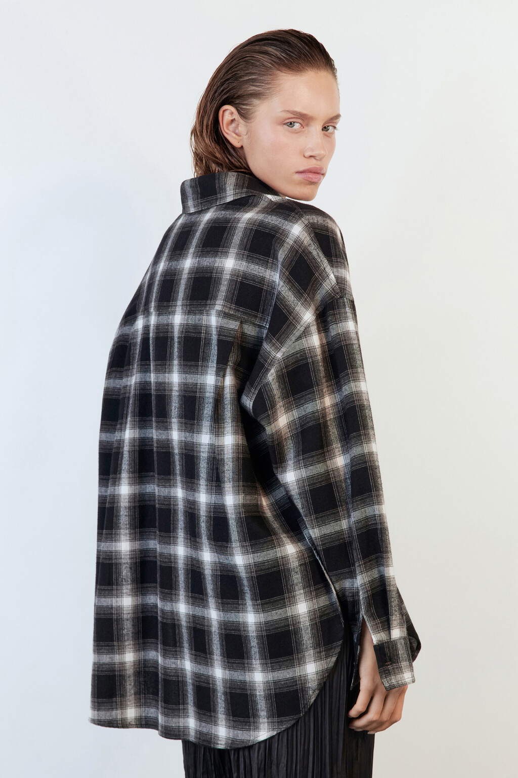 Рубашка oversize хлопковая в клетку - цвет черный - 4