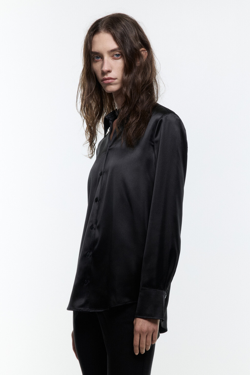 Блузка атласная с длинными рукавами - цвет черный - 3
