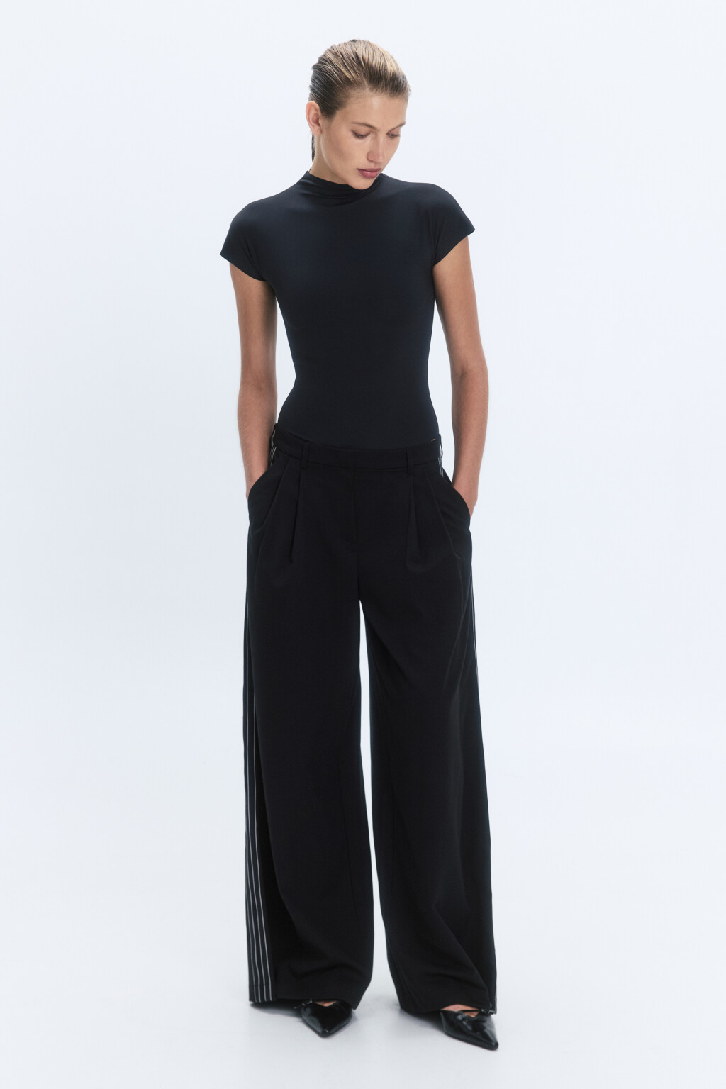 Блузка-боди облегающая с воротником-стойкой - цвет черный - 5