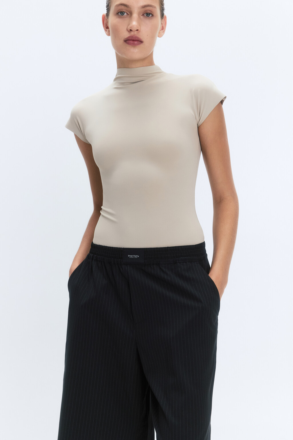 Блузка-боди облегающая с воротником-стойкой - цвет коричневый - 1