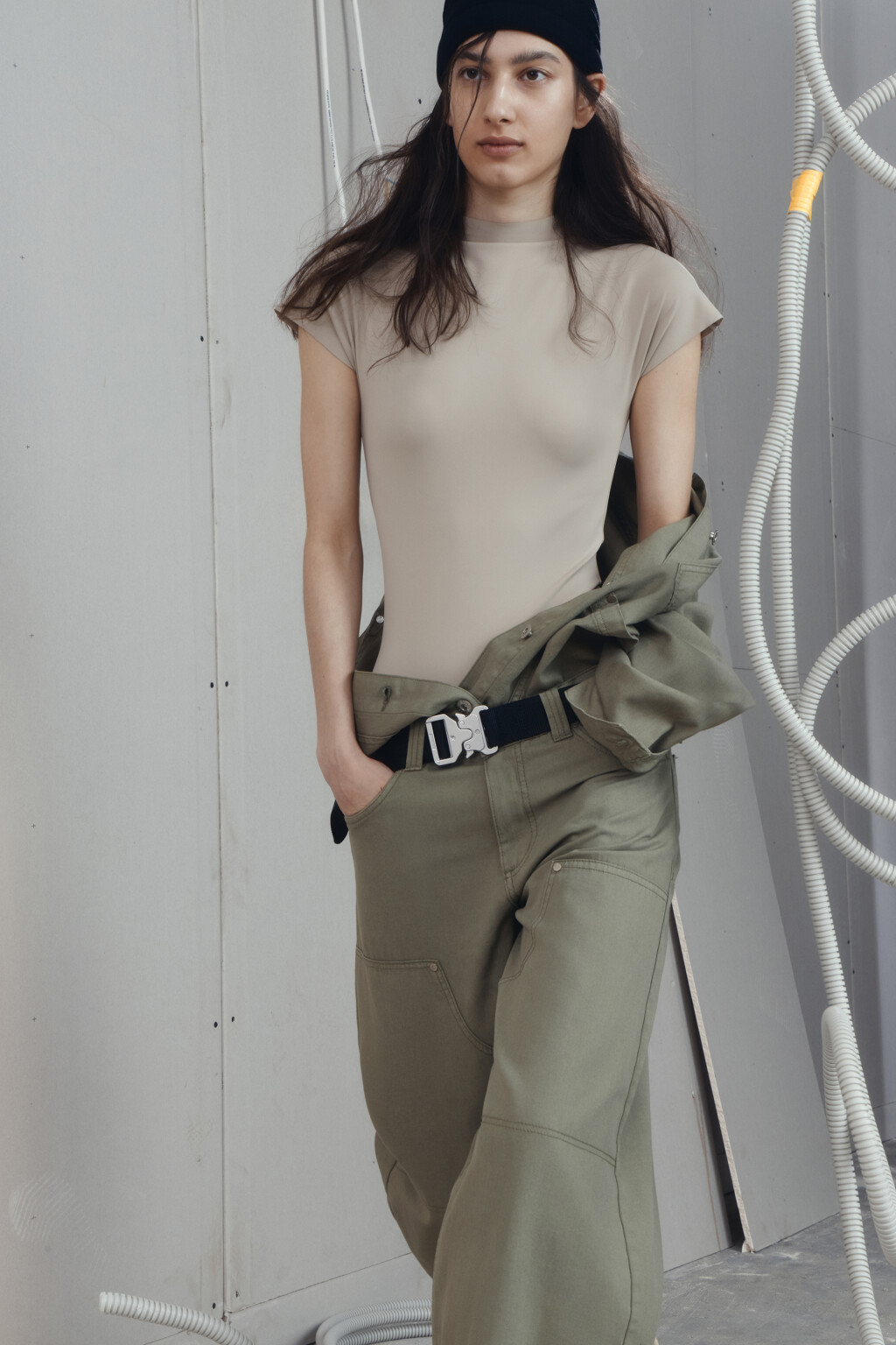 Блузка-боди облегающая с воротником-стойкой - цвет коричневый - 8