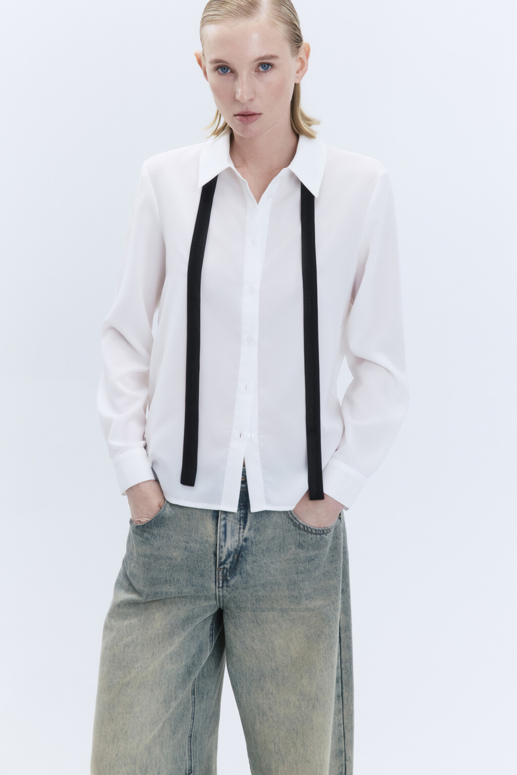 Блузка с длинными рукавами и галстуком - цвет белый - 1