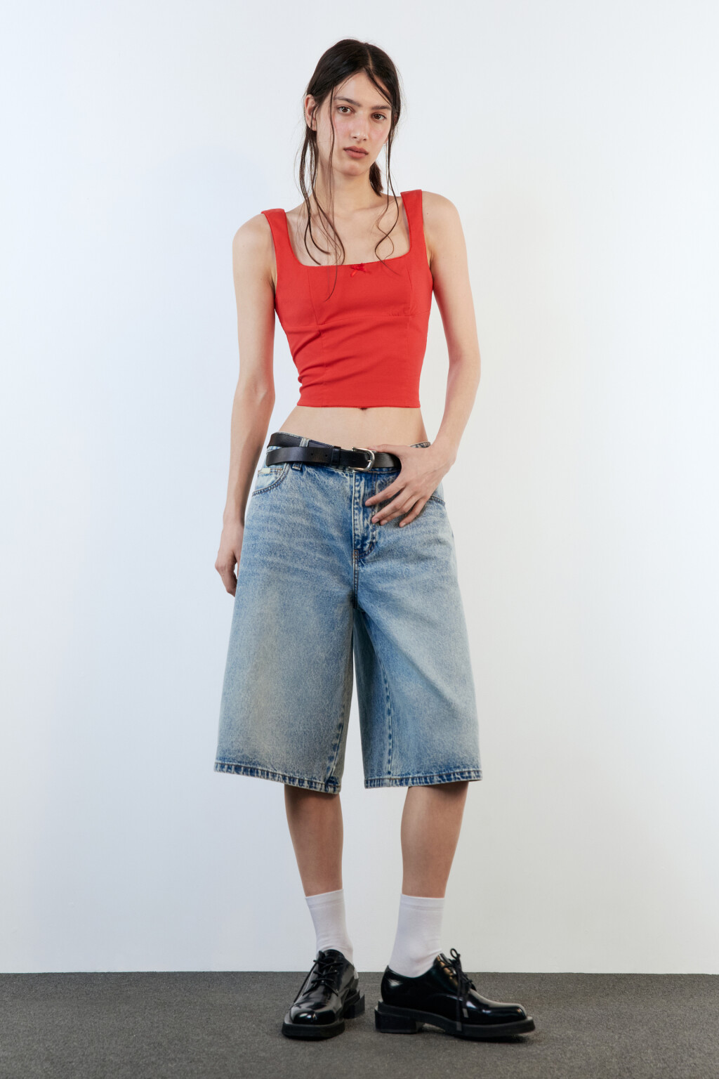 Топ-корсет облегающий с кружевом и бантиком - цвет красный - 6