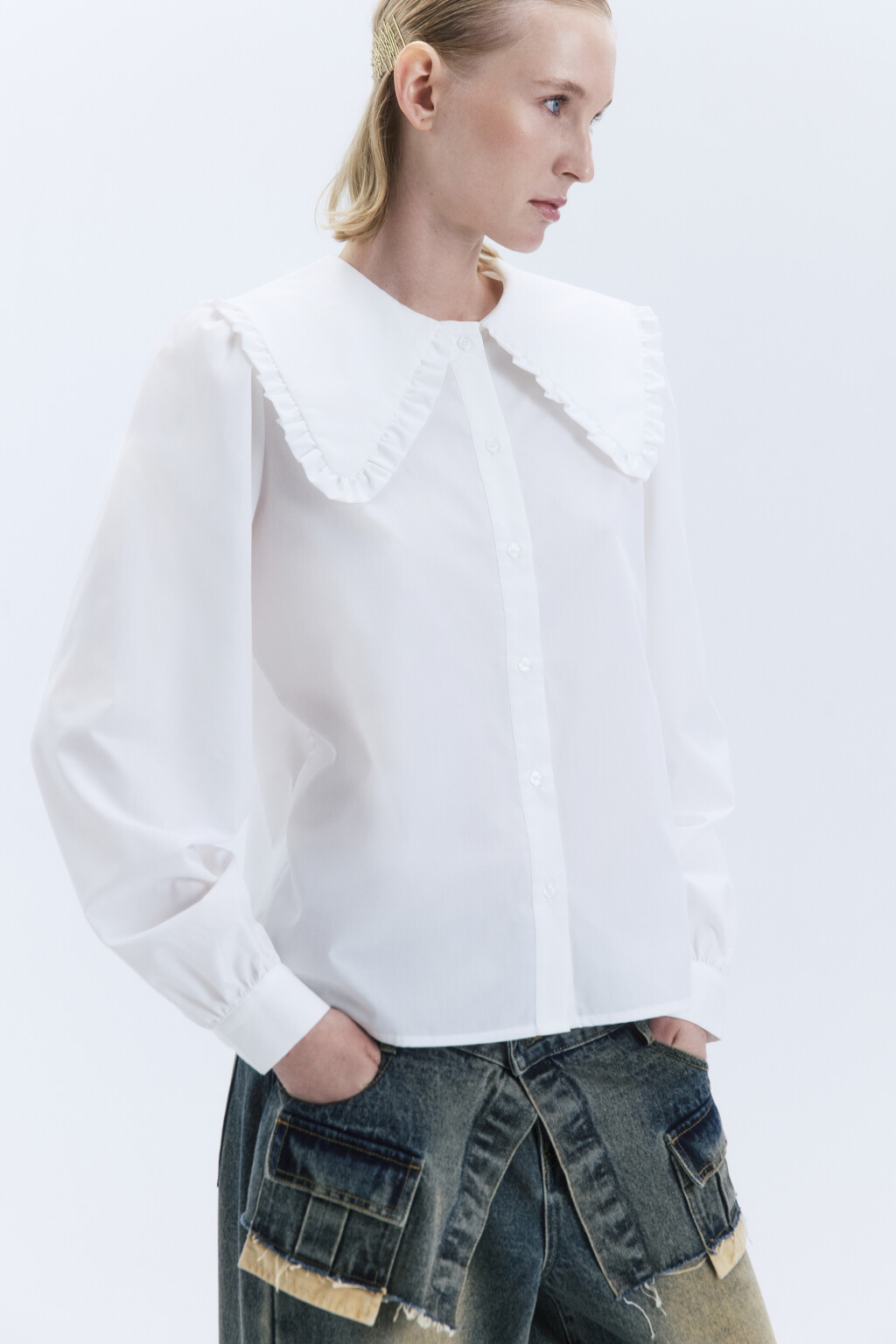 Блузка с широким воротником и оборками - цвет белый - 1