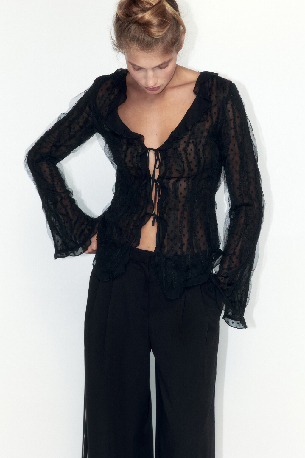 Блузка шифоновая с завязками и воланами - цвет черный - 1