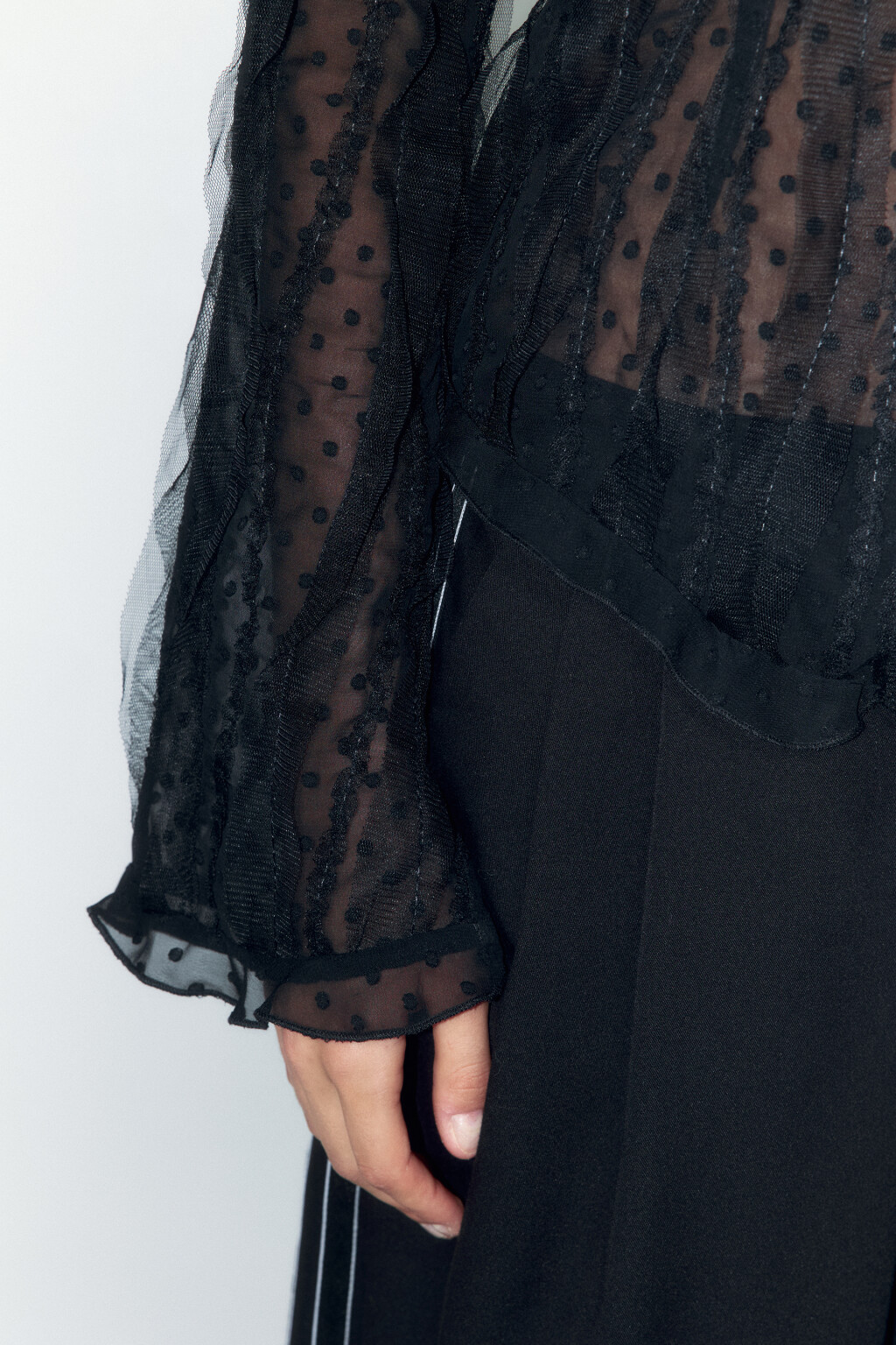 Блузка шифоновая с завязками и воланами - цвет черный - 7