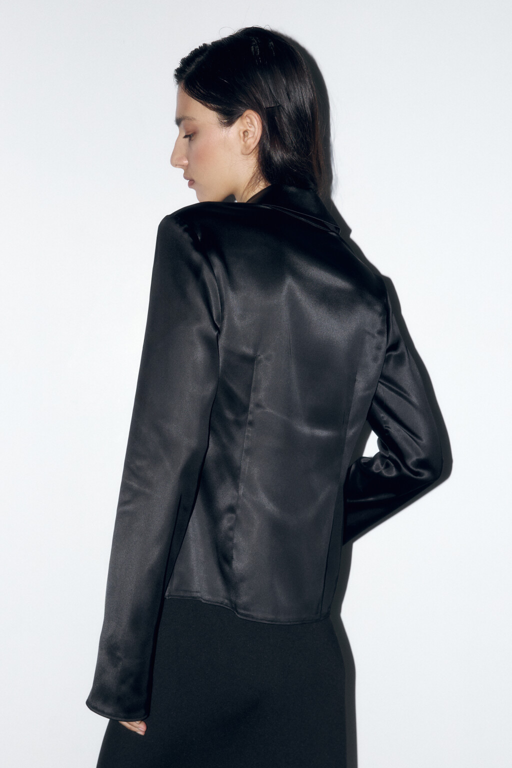 Блузка сатиновая с завязками - цвет черный - 5