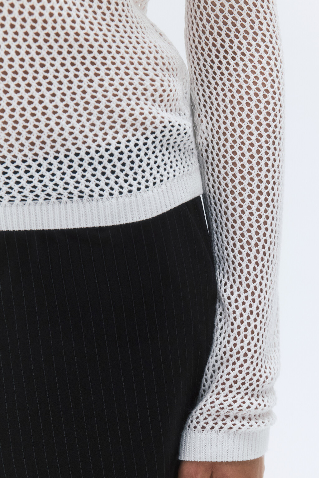 Джемпер полупрозрачный из ажурной ткани - цвет бежевый - 7