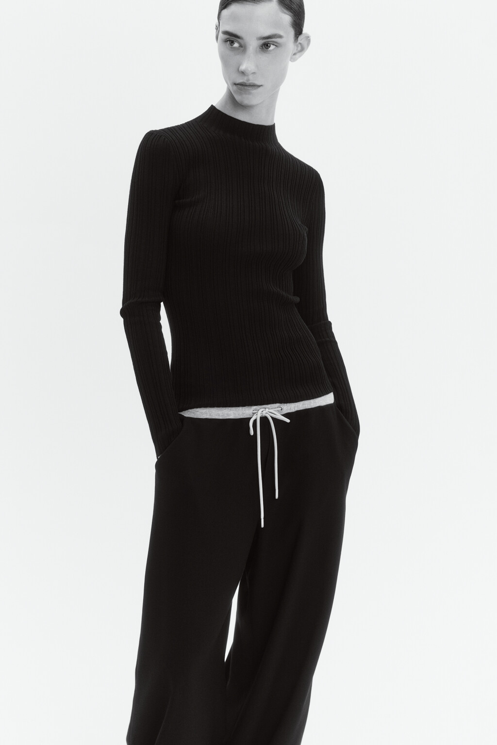 Водолазка вискозная с коротким воротником - цвет черный - 2