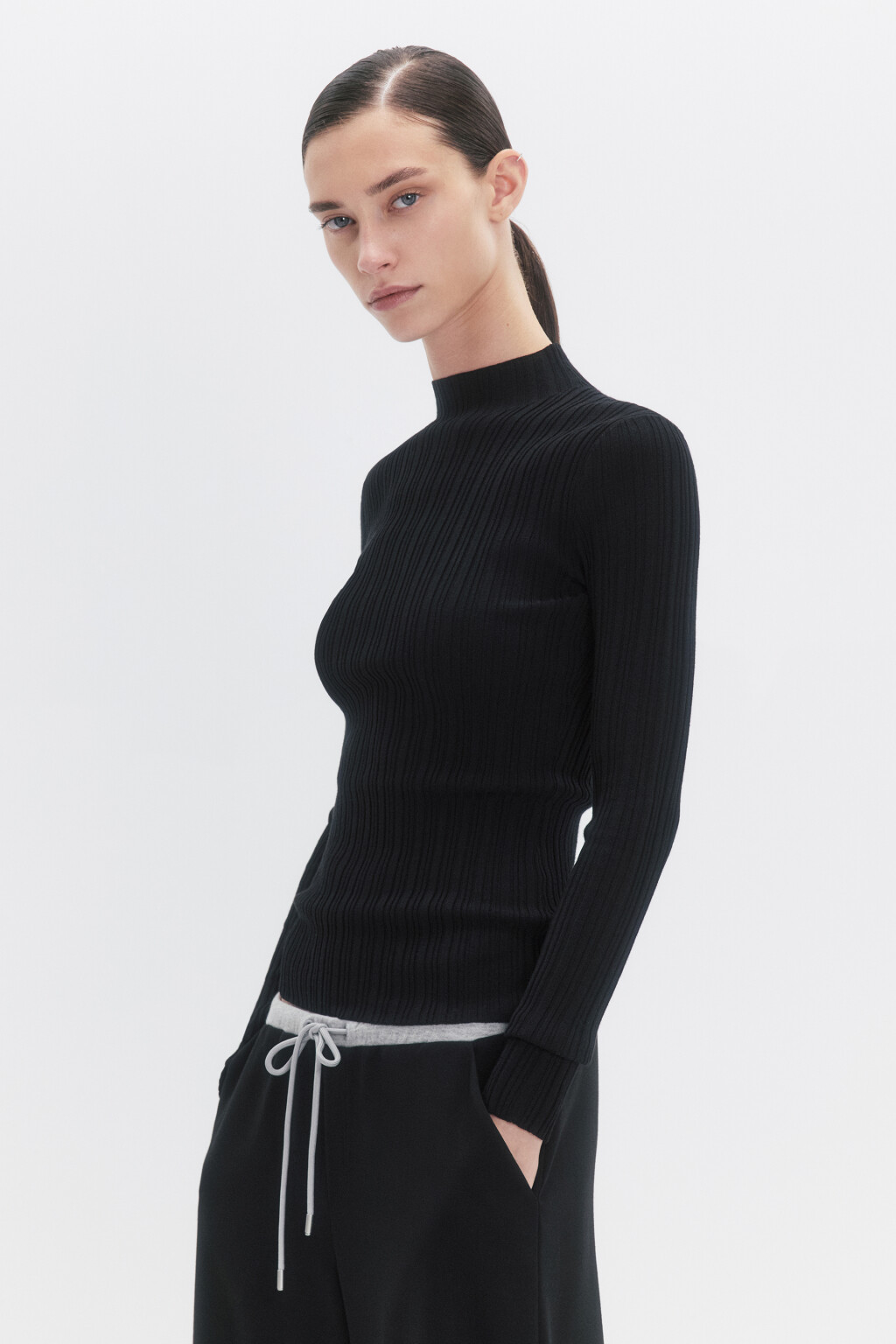 Водолазка вискозная с коротким воротником - цвет черный - 3