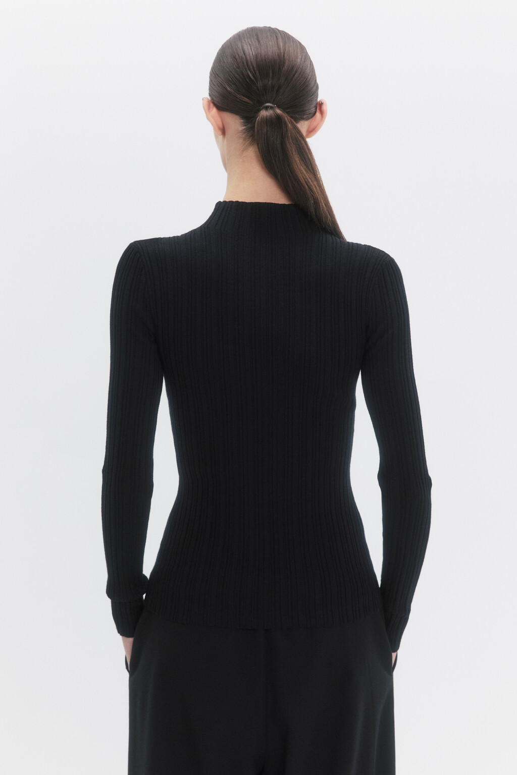 Водолазка вискозная с коротким воротником - цвет черный - 4