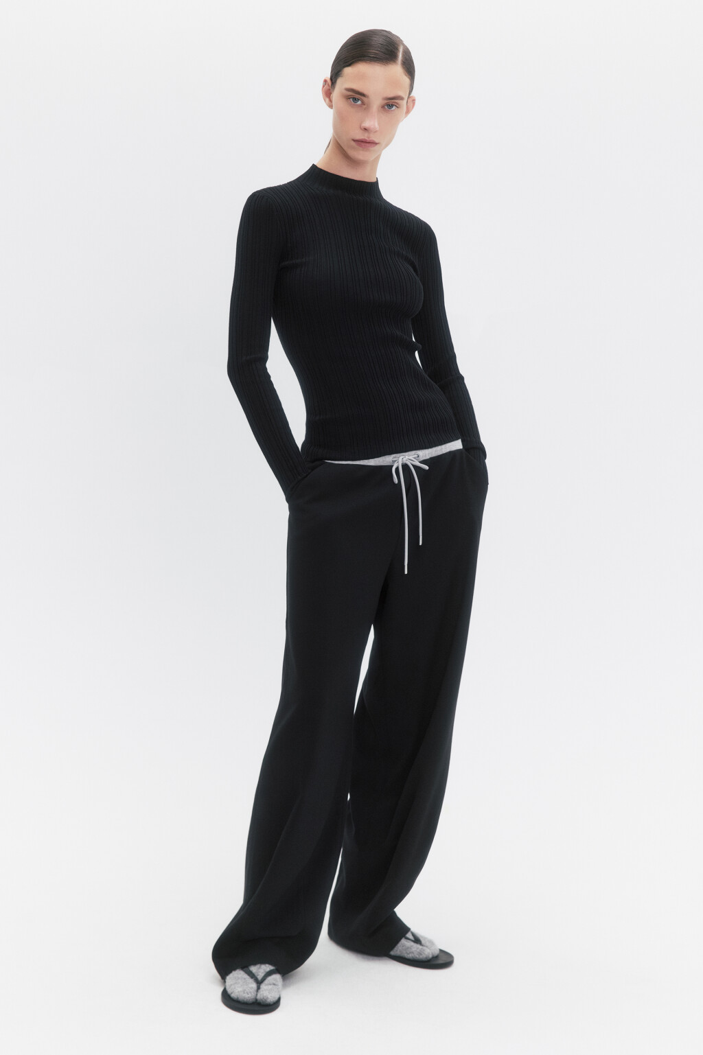 Водолазка вискозная с коротким воротником - цвет черный - 5