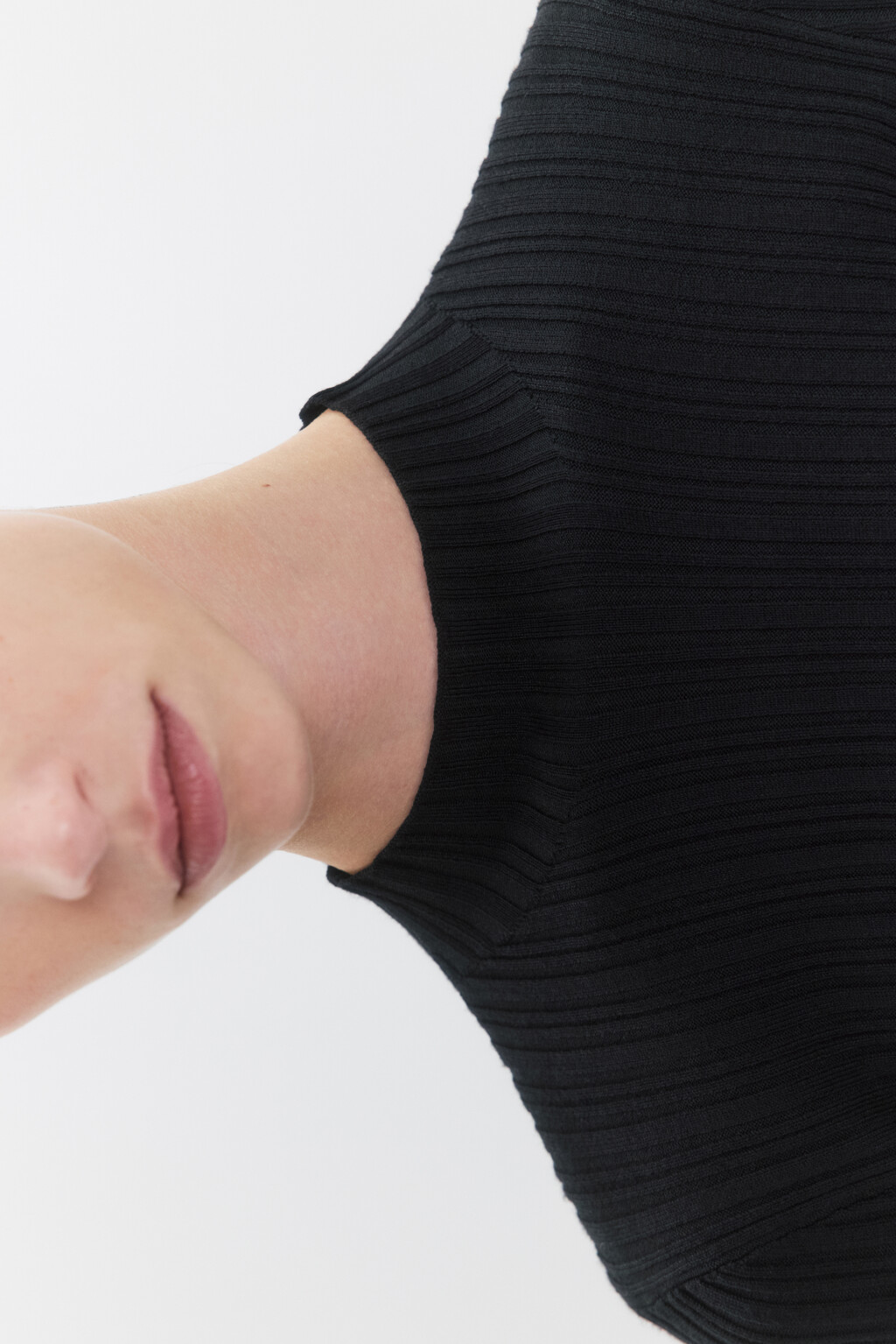 Водолазка вискозная с коротким воротником - цвет черный - 6