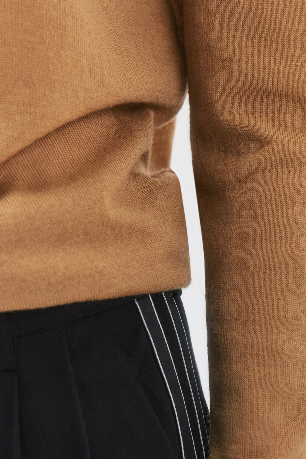 Джемпер тонкой вязки из шерсти мериноса - цвет коричневый - 7