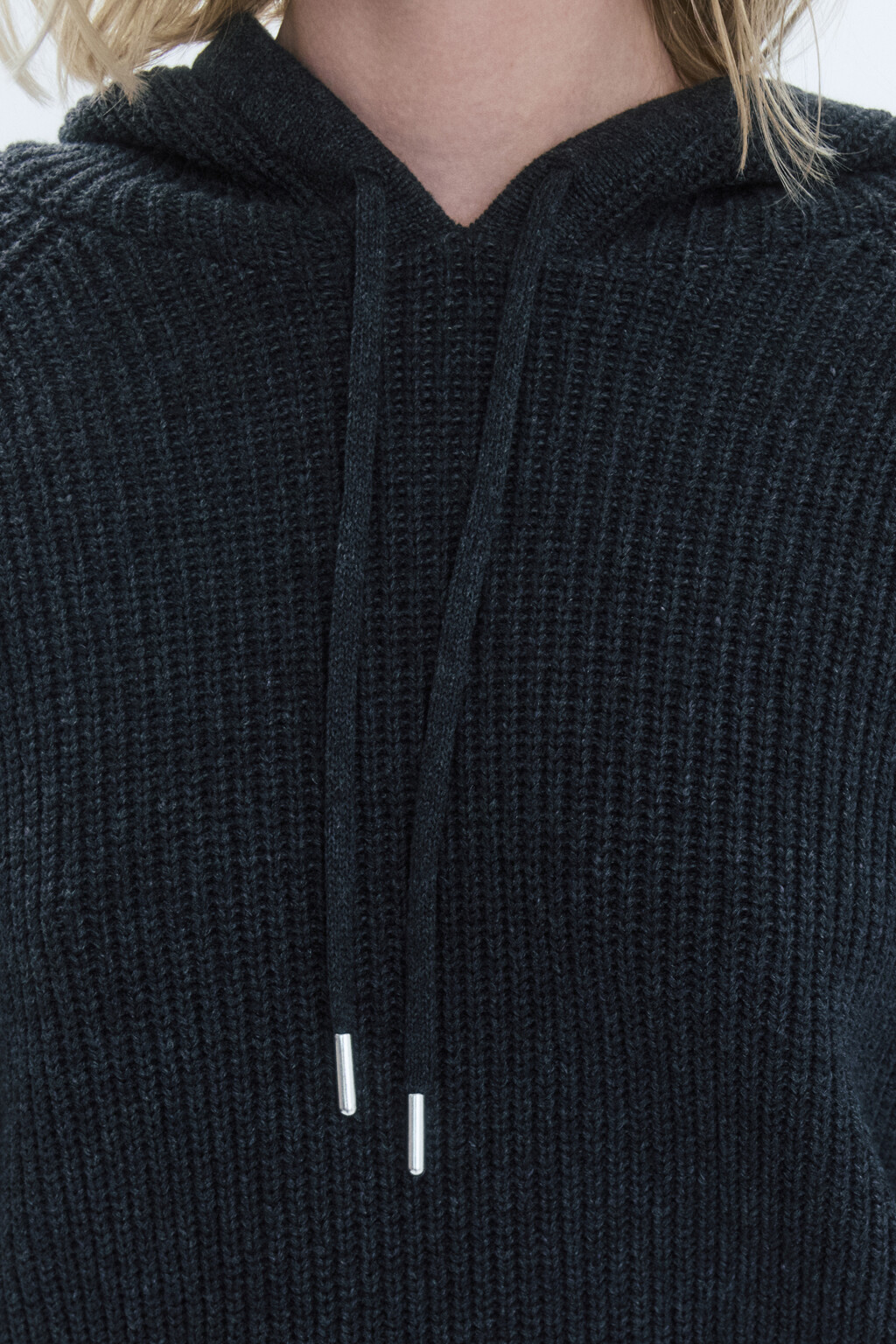 Джемпер вязаный с капюшоном на завязках - цвет серый - 7