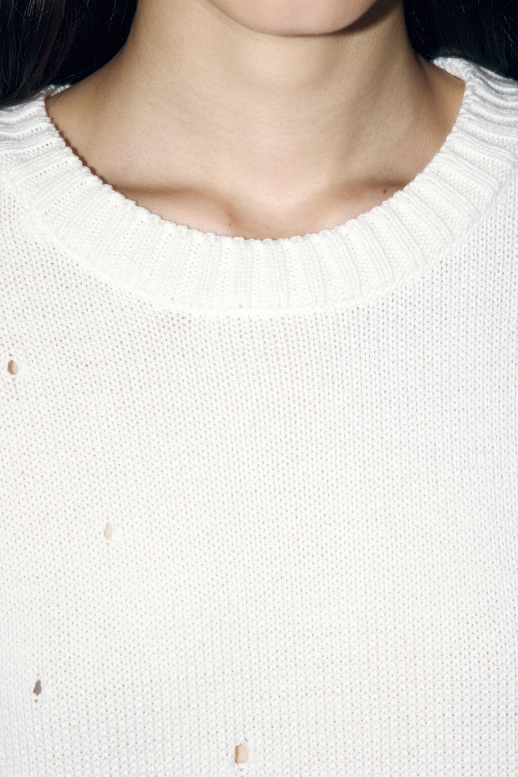 Джемпер толстой вязки рваный - цвет молочный - 6