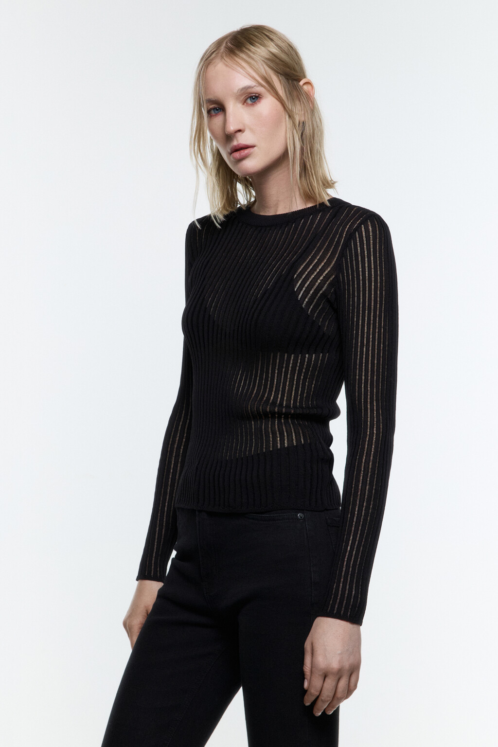 Джемпер облегающий ажурный - цвет черный - 3