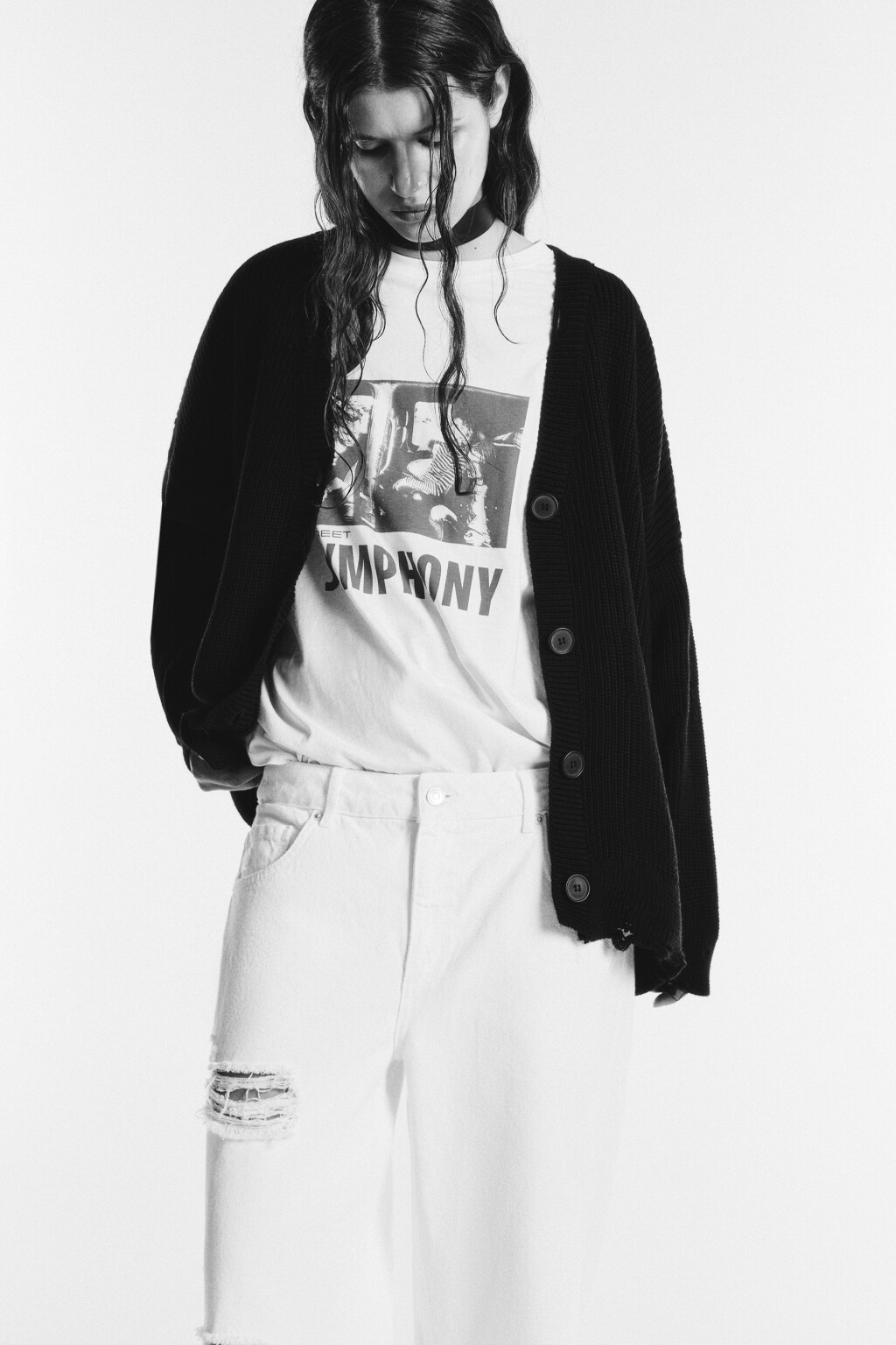 Кардиган на пуговицах рваный в стиле гранж - цвет черный - 1