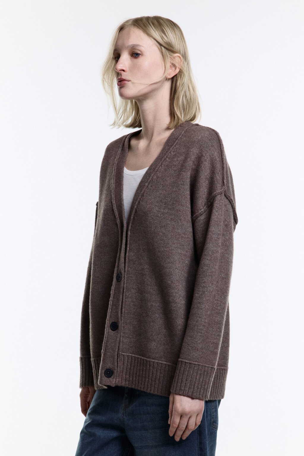 Кардиган вязаный на пуговицах с наружными швами - цвет бежевый - 4